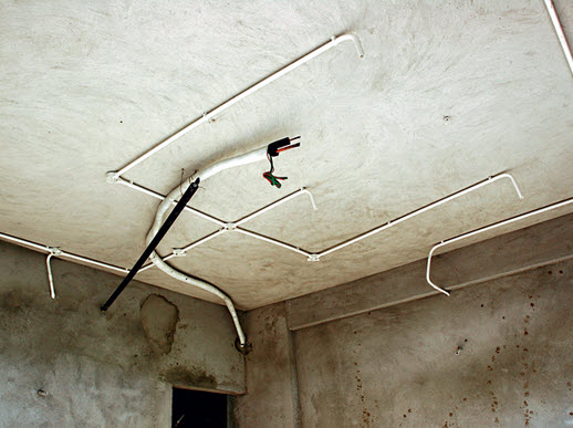 Lắp đặt điện trong nhà -  Lắp đặt đường điện nổi